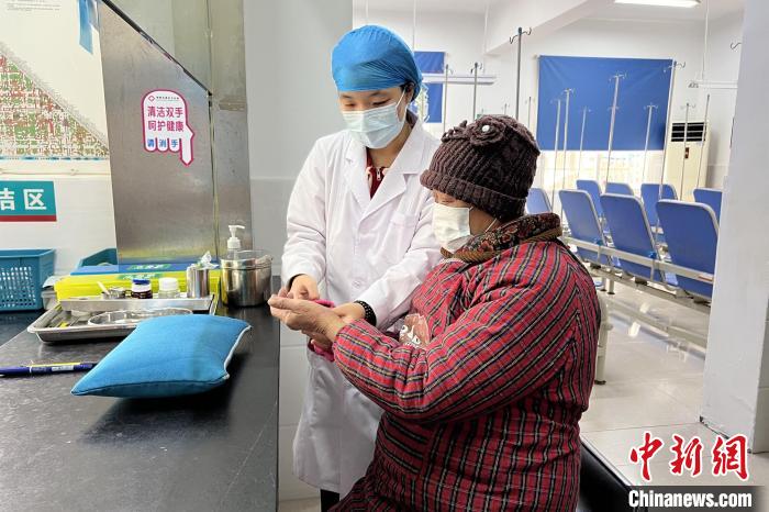 新春走基層 湖北返鄉醫學生支援農村醫療機構，吉護健康